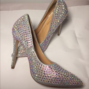 Lauren Lorraine Size 6 bedazzled Rhinestoned heels